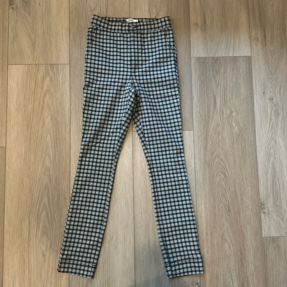 Hollister Ultra High-Rise Skinny Pants